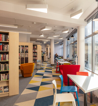 Biblioteka Śr&oacute;dmieście.jpg