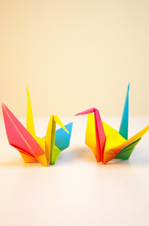 zwierzęta origami z kolorowego papieru