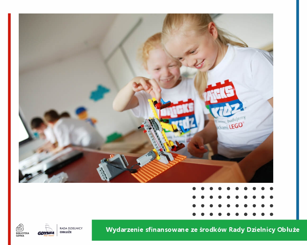 Zdjęcie dwójki dzieci układających klocki LEGO.